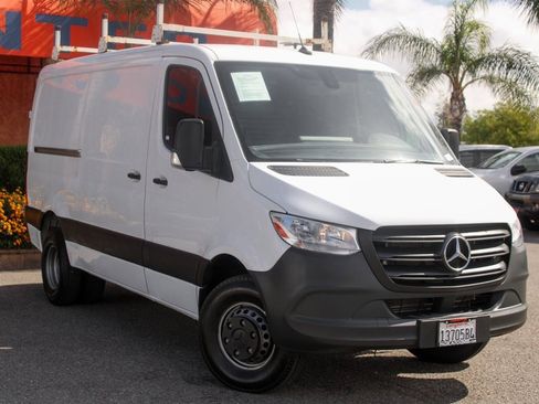 Used 2019 Mercedes-Benz Sprinter 144 Cargo image 2