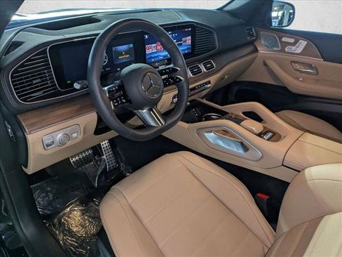 New 2026 Mercedes-Benz GLS 580 4MATIC image 10