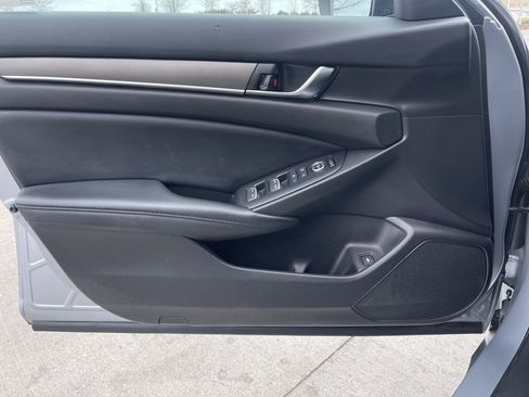Certified 2018 Honda Accord LX image 22
