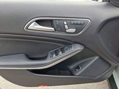 Used 2019 Mercedes-Benz GLA 250 image 14