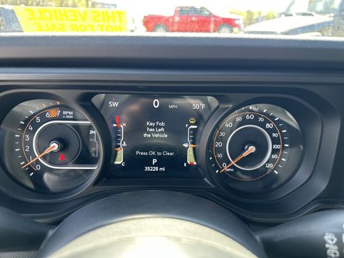 Used 2024 Jeep Wrangler Unlimited Rubicon w/ Technology Group image 30