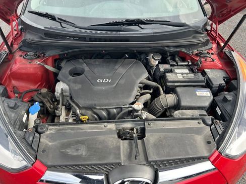 Used 2016 Hyundai Veloster Base image 24