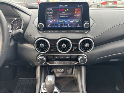 Used 2025 Nissan Sentra SV image 17