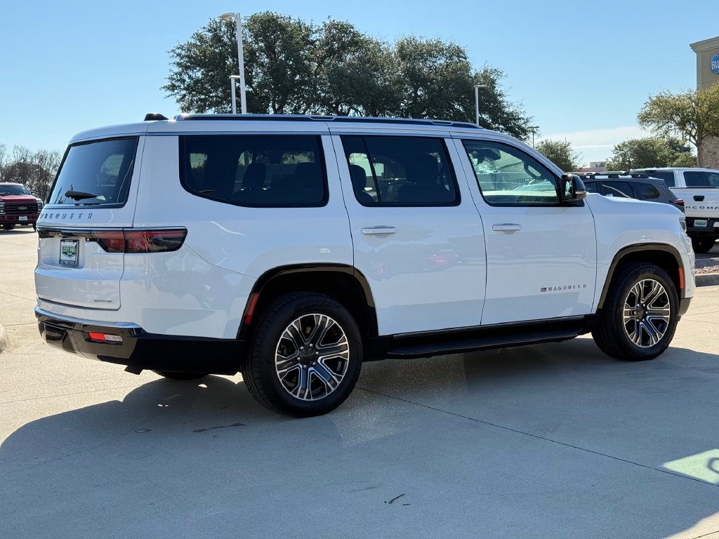 Used 2024 Jeep Wagoneer Series II w/ Flexible Seating Group RWD image 4