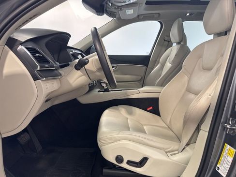 Used 2020 Volvo XC90 T5 Momentum w/ Protection Package AWD/4WD image 19