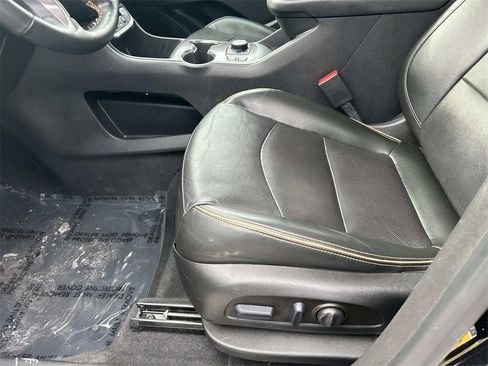 Used 2023 GMC Terrain AT4 image 23