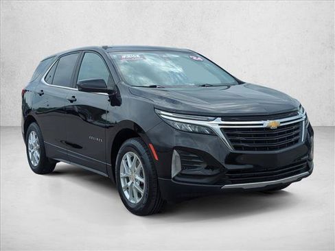 Used 2024 Chevrolet Equinox LT FWD image 3