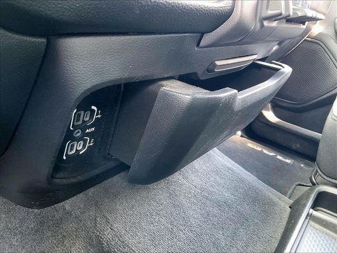 Used 2022 RAM 1500 Big Horn AWD/4WD image 32