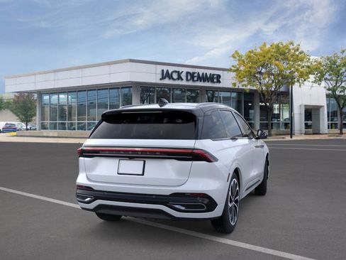 New 2026 Lincoln Nautilus Reserve image 8