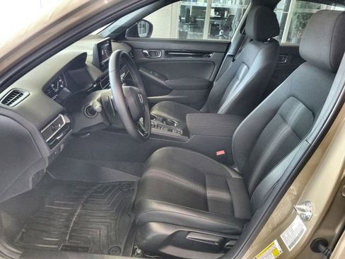 Used 2025 Honda Civic Sport image 12