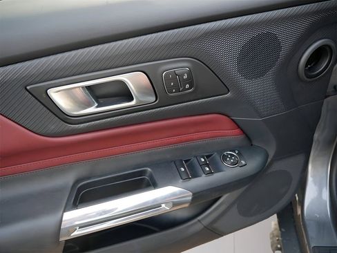 Used 2025 Ford Mustang GT Premium image 15