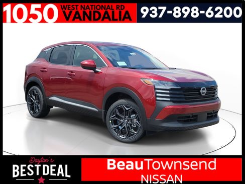 Used 2025 Nissan Kicks SV w/ Charging Package image 1