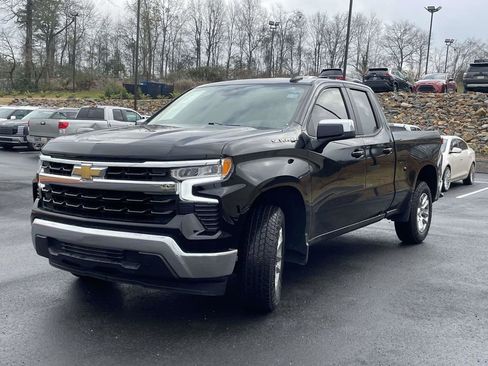 Used 2025 Chevrolet Silverado 1500 LT w/ Leather Package image 7