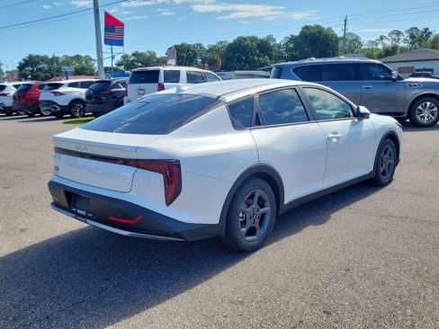 New 2026 Kia K4 FWD image 6