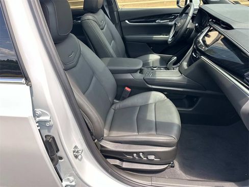 New 2025 Cadillac XT6 Premium Luxury w/ Technology Package image 9
