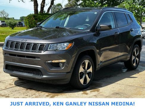 Used 2018 Jeep Compass Latitude w/ Popular Equipment Group AWD/4WD image 7