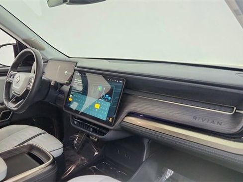 Used 2023 Rivian R1T Adventure image 22