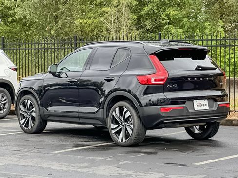 Used 2023 Volvo XC40 B5 Plus w/ Protection Package Premier AWD/4WD image 6
