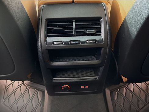 Used 2024 BMW X5 xDrive40i w/ Premium Package AWD/4WD image 28