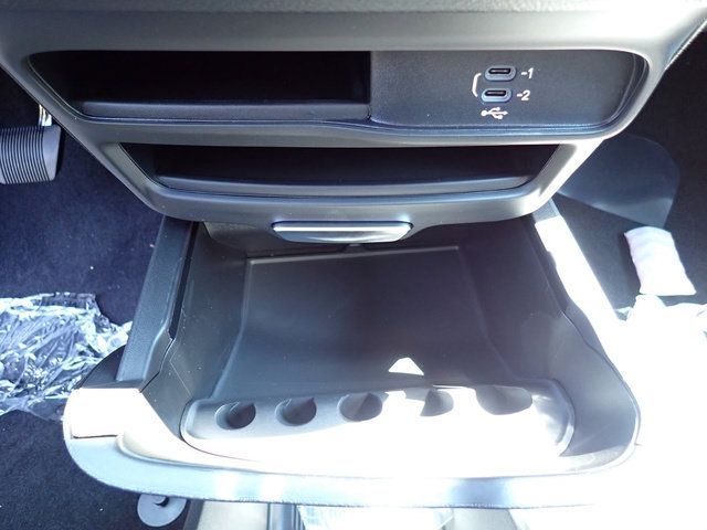 New 2027 Chrysler Pacifica Select FWD image 19