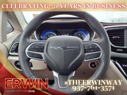 Used 2023 Chrysler Voyager LX image 26