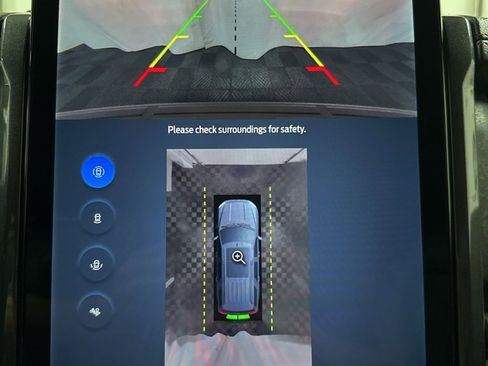 Used 2024 Ford Expedition Limited image 28