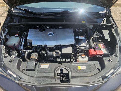 Used 2016 Toyota Prius Three FWD image 42