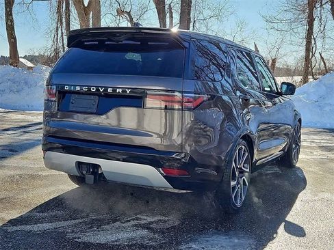 Used 2024 Land Rover Discovery Metropolitan Edition image 7