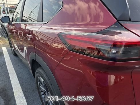 Used 2026 Nissan Rogue SV FWD image 9