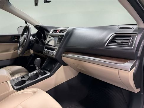 Used 2017 Subaru Outback 2.5i Limited image 14