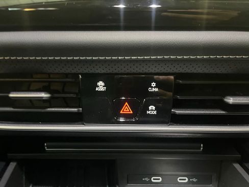 Certified 2026 Volkswagen Atlas SE AWD/4WD image 16