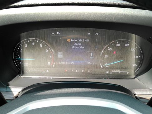 Used 2021 Ford Explorer Limited w/ Equipment Group 301A AWD/4WD image 27