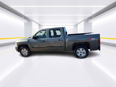 Used 2011 Chevrolet Silverado 1500 LT AWD/4WD image 7