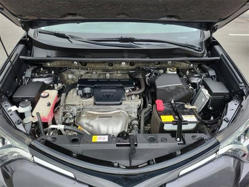 Used 2018 Toyota RAV4 XLE image 22