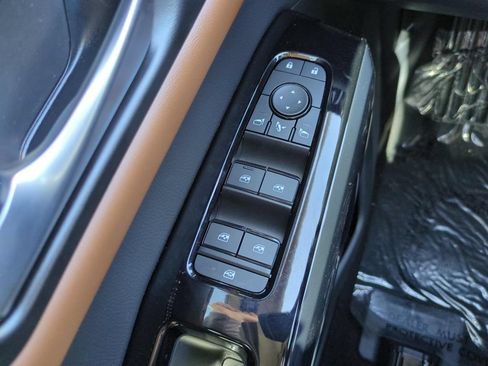 New 2026 Nissan Pathfinder Platinum w/ Accent Package FWD image 19