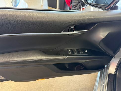 Used 2019 Toyota Camry XSE w/ Navigation Package image 31