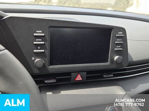 Used 2025 Hyundai Elantra Sport image 20