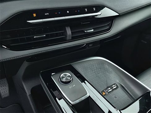 New 2026 Buick Enclave Sport Touring w/ Power Package image 19