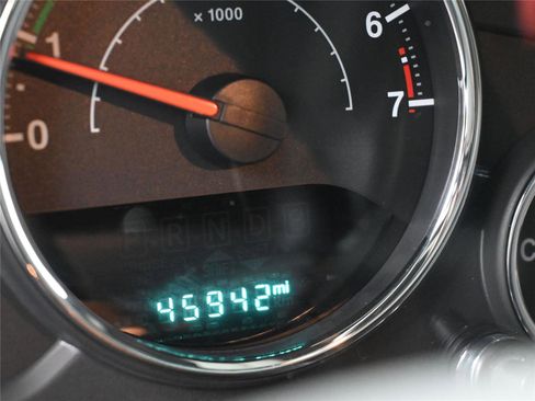 Used 2018 Jeep Wrangler Sport image 3