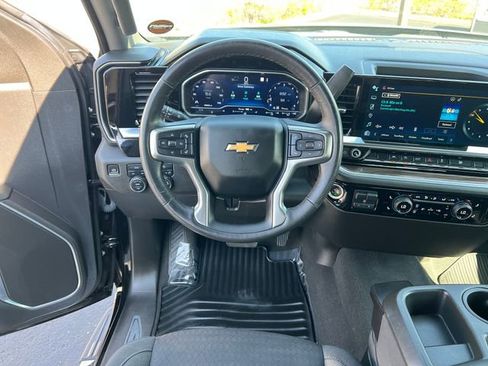 Certified 2022 Chevrolet Silverado 1500 LT AWD/4WD image 13