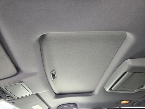 Used 2019 Honda Pilot Elite image 22