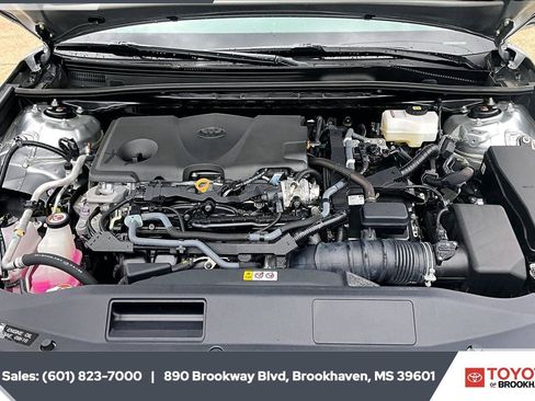 Used 2024 Toyota Camry XLE w/ Cold Weather Package FWD image 8