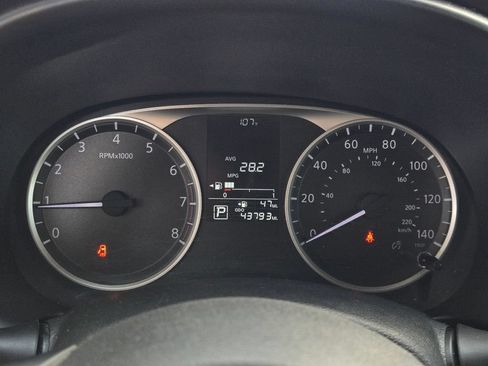 Used 2022 Nissan Kicks S FWD image 24