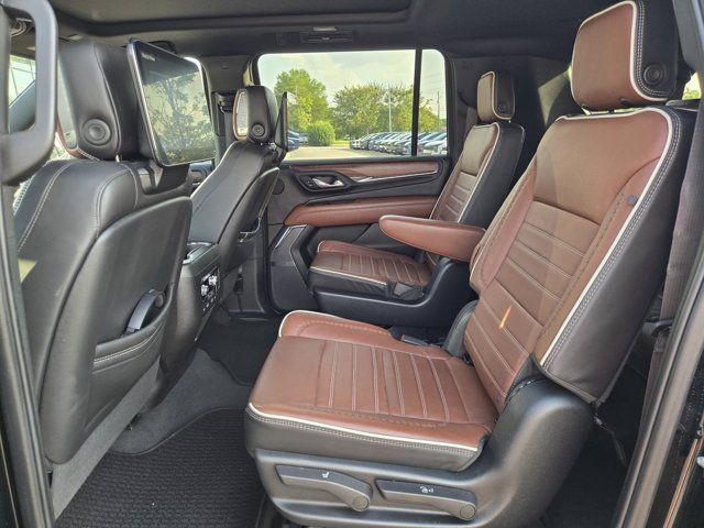 Used 2023 GMC Yukon XL Denali Ultimate AWD/4WD image 14