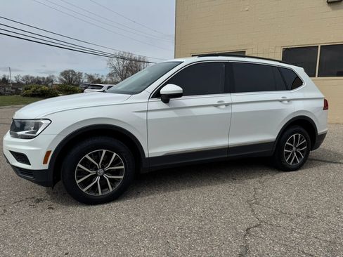 Used 2020 Volkswagen Tiguan SE AWD/4WD image 4