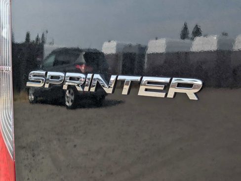 Used 2024 Mercedes-Benz Sprinter 2500 image 18