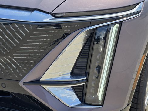 New 2025 Cadillac Lyriq Luxury image 6