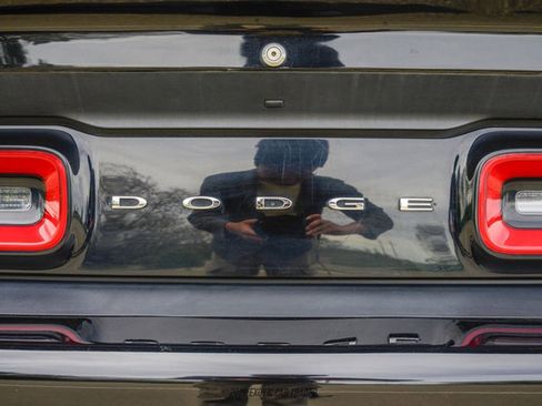 Used 2016 Dodge Challenger SRT Hellcat image 86