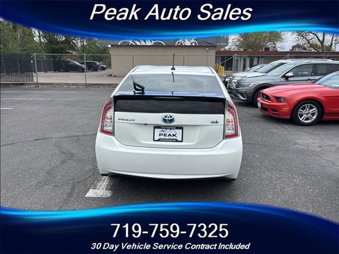 Used 2015 Toyota Prius Five w/ Advanced Technology Package FWD image 6