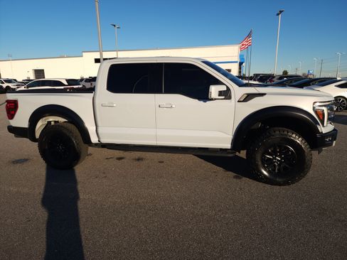 Used 2025 Ford F150 Raptor image 3